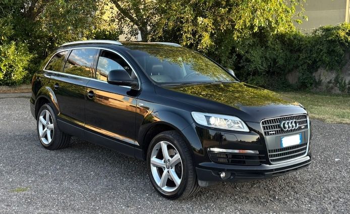 Audi Q7 3.0 TDI 233cp Sline quattro 7Locuri