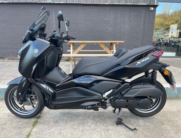 Yamaha X-Max 125 Tech Max, Baujahr 2024, in Schwarz