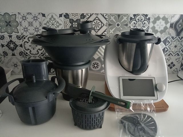Vorwerk Thermomix TM7 und Thermomix TM6 Küchenmaschine & Zubehör