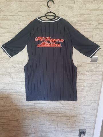FC Bayern München Trikots XL