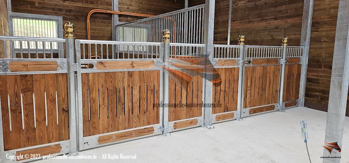 Pferdebox & Innenbox | Boxenstall – Stallwände und Trennwände