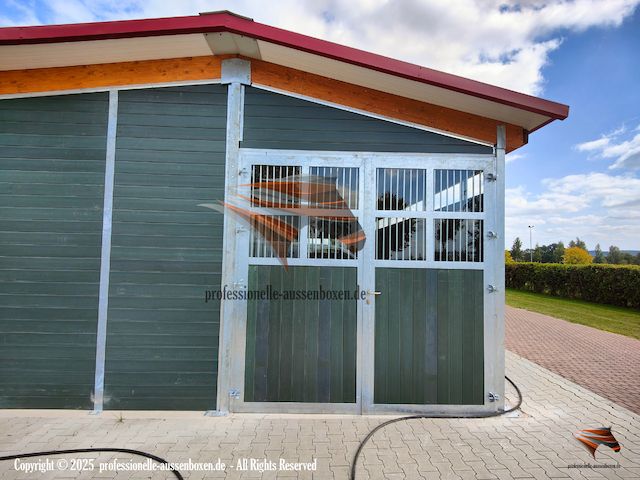 Pferdestalltür & Paddocktür | Schiebetür & Tor für Stall und Weide