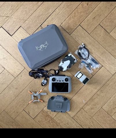 DJI Mini 4 Pro Fly More Combo