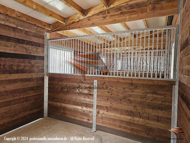 Pferdestall bauen & Außenstall kaufen, ideale Ställe für Pferde