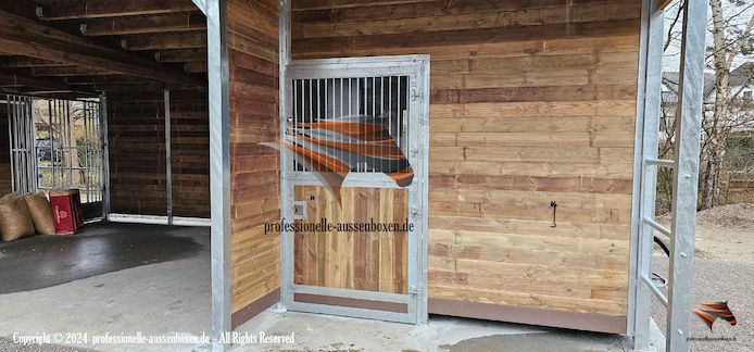 Pferdestall bauen & Außenstall kaufen, ideale Ställe für Pferde