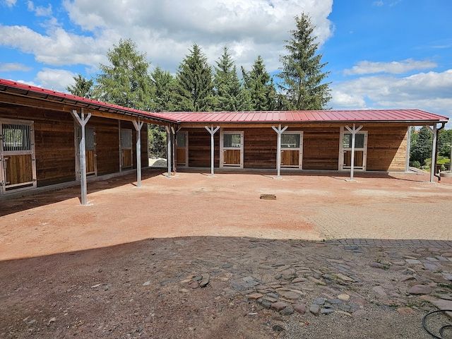 Außenstall & Pferdestall MEGA-ANGEBOT Pferdebox kaufen, ideale Ställe