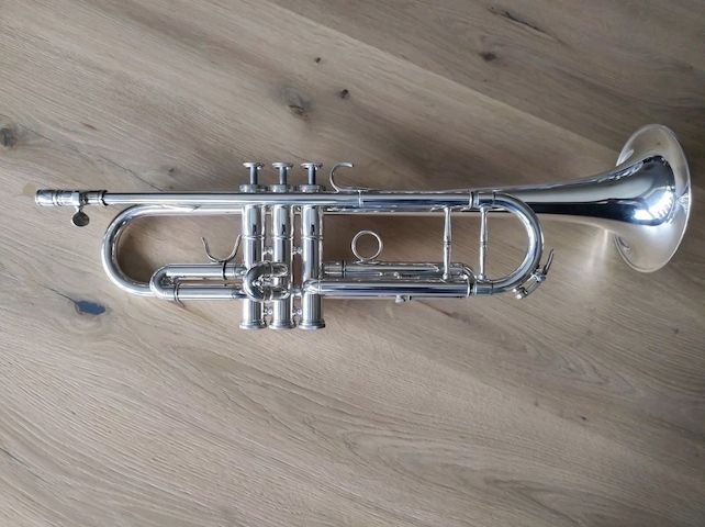 Trompete Adams A2 Custom Series Goldmessing