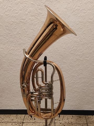 Bb Bariton Cerveny CEP 731