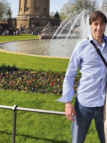 Bist du eine neugierige Frau? Melde dich einfach bei mir