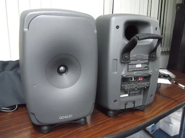 Genelec 8351B