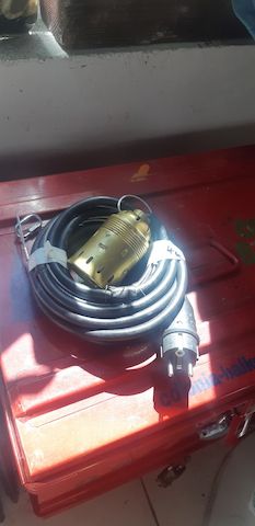 2 Stück E 40 Hängefassung mit Stahlseil und Kabel
