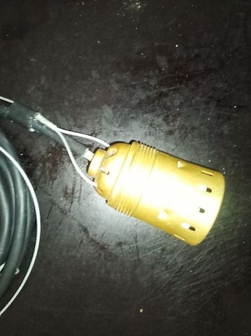 2 Stück E 40 Hängefassung mit Stahlseil und Kabel