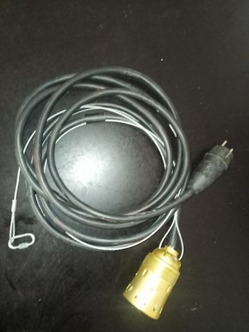2 Stück E 40 Hängefassung mit Stahlseil und Kabel