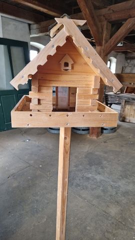 Vogelhäuschen aus Holz