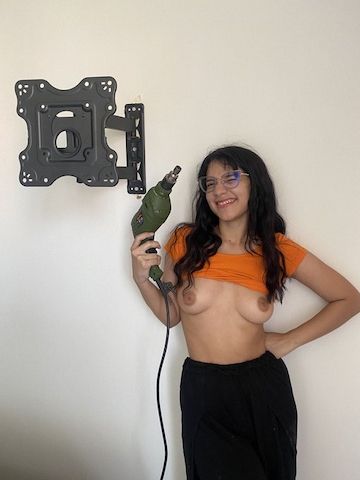 Ich reite dich 🍆💦 und du wirst nach mehr betteln! 👅 Ich bin auch offen für Cannabis 🍀