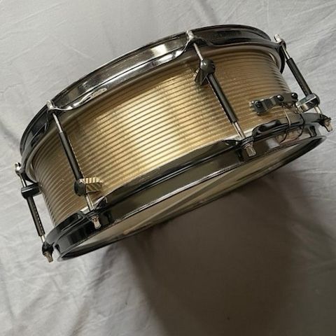 Zildjian und Noble und Cooley Cast Snare
