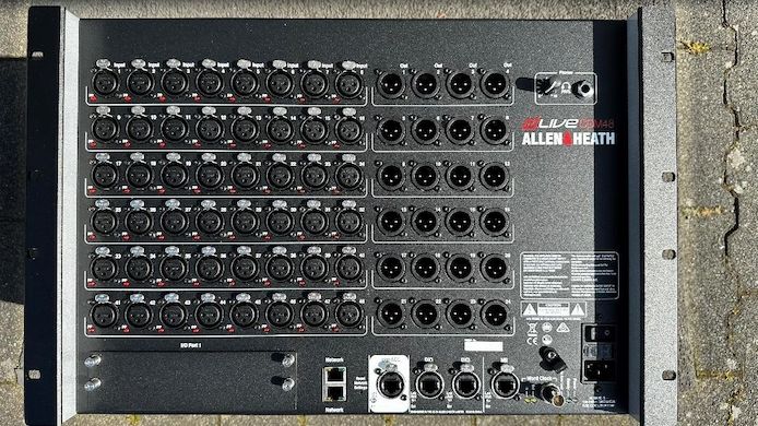 Allen & Heath DLiveC2500 + CDM48