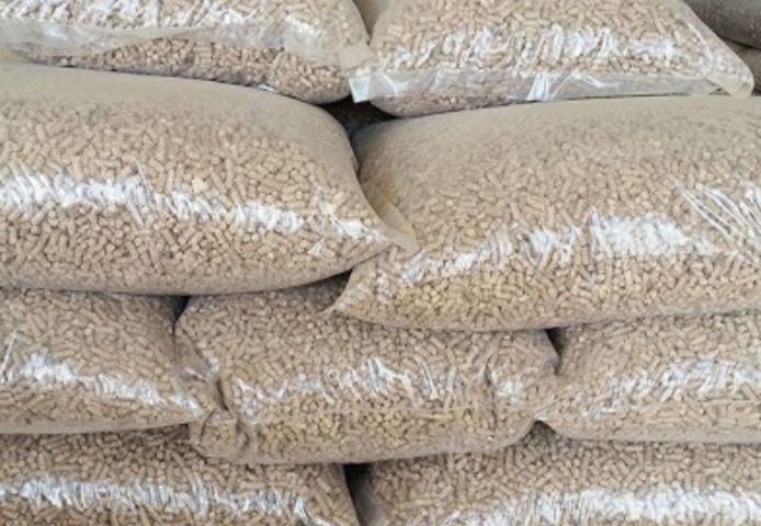 Holzpellets zu verkaufen.