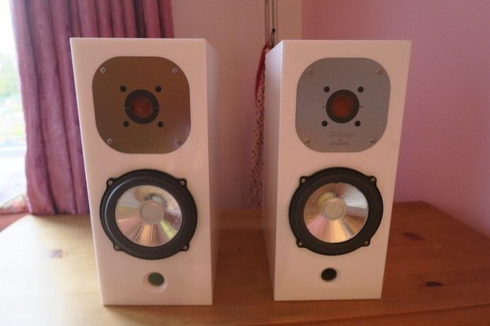2 Lautsprecher von Intonation - Modell Terzian