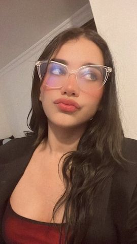 Mein Make-up ist natürlich, gerade so, dass es verführerisch wirkt