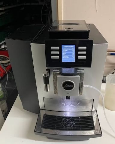 Kaffeemaschine Jura x8 Tank Kaffeevollautomat Kaffee Tee Gastro