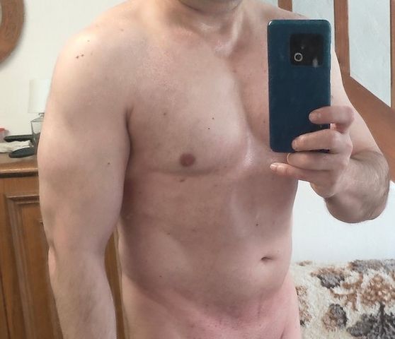 Suche nette Sie für Wandern, Sauna, FKK, Bergwandern, Restaurantbesuche