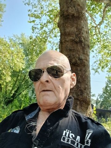 Sklavin gesucht!! Kostenlos Wohnen!!