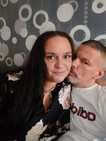 Sympathisches Paar sucht Sie oder Paar bis 38Jahre