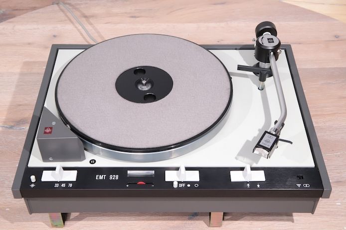 EMT 928 Studio-Plattenspieler