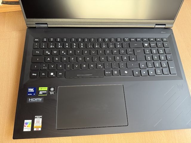 Laptop Acer Predator Helios 18 RTX 5090