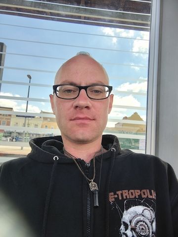 Netter Kerl sucht Frau