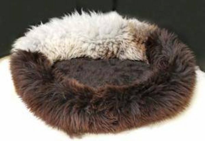 Hundebetten, XXL aus natürlichem Schaffell, höchste Qualität