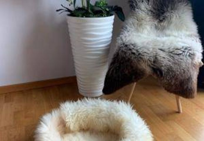 Katzenbetten aus natürlichem Schaffell, Premium