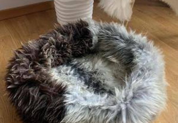 Katzenbetten aus natürlichem Schaffell, Premium