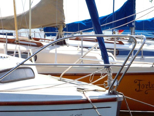 3 Std. Neptun 22 segeln auf dem Steinhuder Meer in Mardorf - Bootsverleih Kielhorn / Steg  N 21