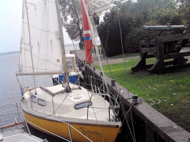 3 Std. Neptun 22 segeln auf dem Steinhuder Meer in Mardorf - Bootsverleih Kielhorn / Steg  N 21