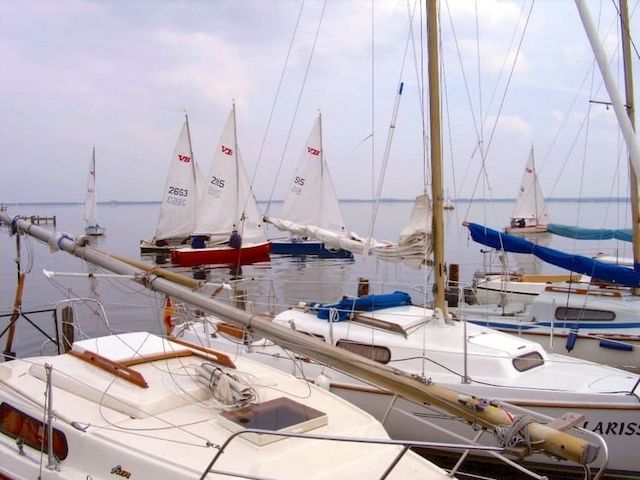 1 Std. VB Jolle segeln auf dem Steinhuder Meer in Mardorf - Bootsverleih Kielhorn / Steg  N 21