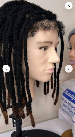 Verkauf von Afro-Dreadlock-Extensions sowie Perücken aus Echthaar (Dreads/Locs).