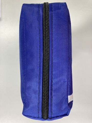 Kraftwagen-Verbandtasche, KFZ-Verbandtasche, first-aid kit, premiers secours. Ungeöffnet.