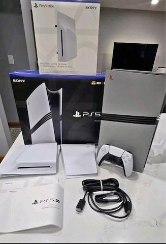 Sony PlayStation PS5 Pro, Sony PlayStation PS5 Slim, Nintendo Switch 2, Microsoft Xbox Series X 2TB