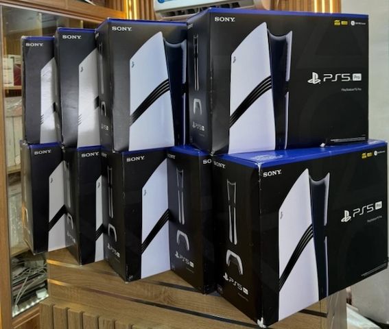 Sony PlayStation PS5 Pro, Sony PlayStation PS5 Slim, Nintendo Switch 2, Microsoft Xbox Series X 2TB
