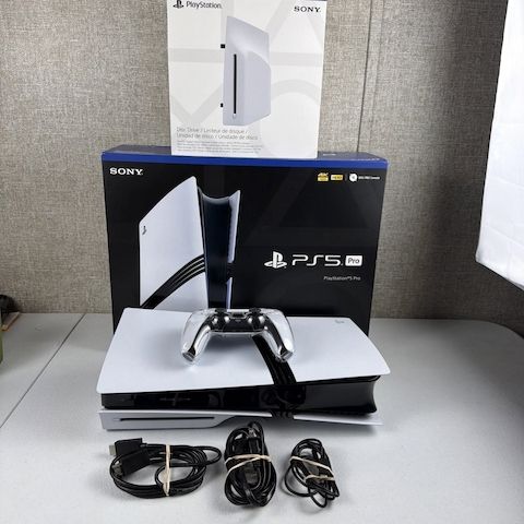 Sony PlayStation PS5 Pro, Sony PlayStation PS5 Slim, Nintendo Switch 2, Microsoft Xbox Series X 2TB