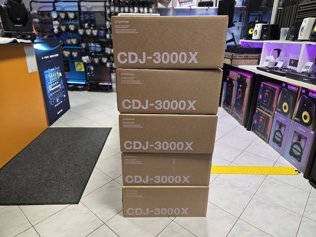 AlphaTheta CDJ-3000X, AlphaTheta Euphonia, Pioneer CDJ-3000, Pioneer DJ DJM-A9, Pioneer DJ DJM-V10