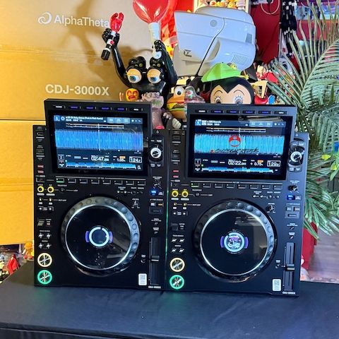 AlphaTheta CDJ-3000X, AlphaTheta Euphonia, Pioneer CDJ-3000, Pioneer DJ DJM-A9, Pioneer DJ DJM-V10