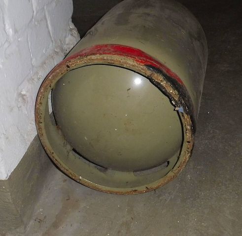 11 Kg Propangasflasche graue Eigentumsflasche Tüv abgelaufen
