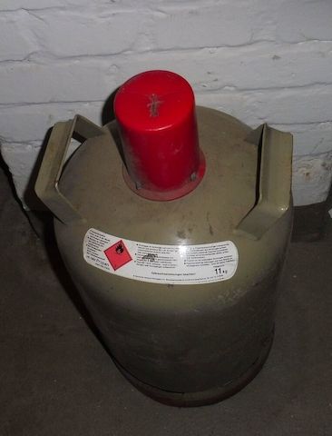 11 Kg Propangasflasche graue Eigentumsflasche Tüv abgelaufen