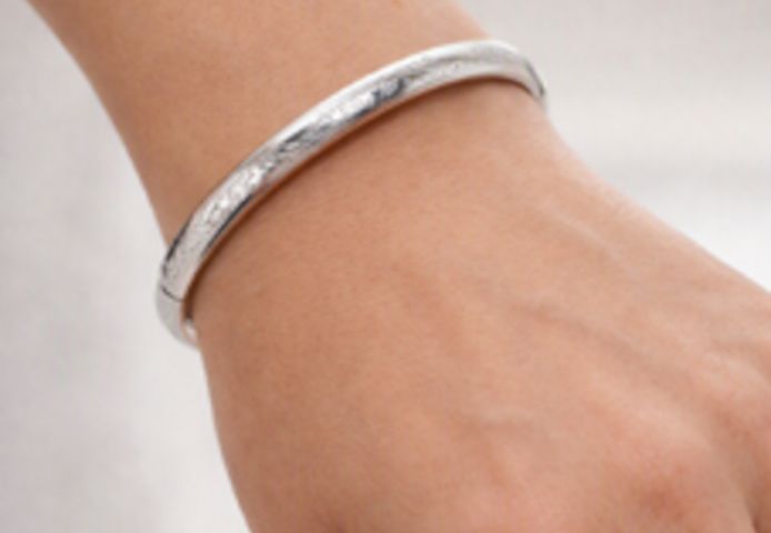 Vintage Armband in 835er-Silber mit Sicherheitsverschluss.