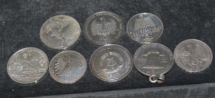 8 verschiedene Silbermünzen