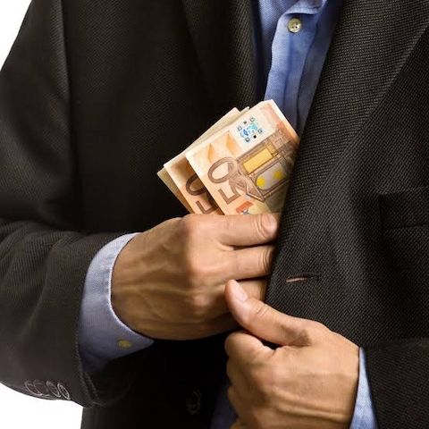Seriöses Finanzierungsangebot zwischen Privatpersonen und Unternehmen