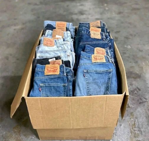 📦 Hochwertige Jeans-Paletten aus Lagerauflösungen